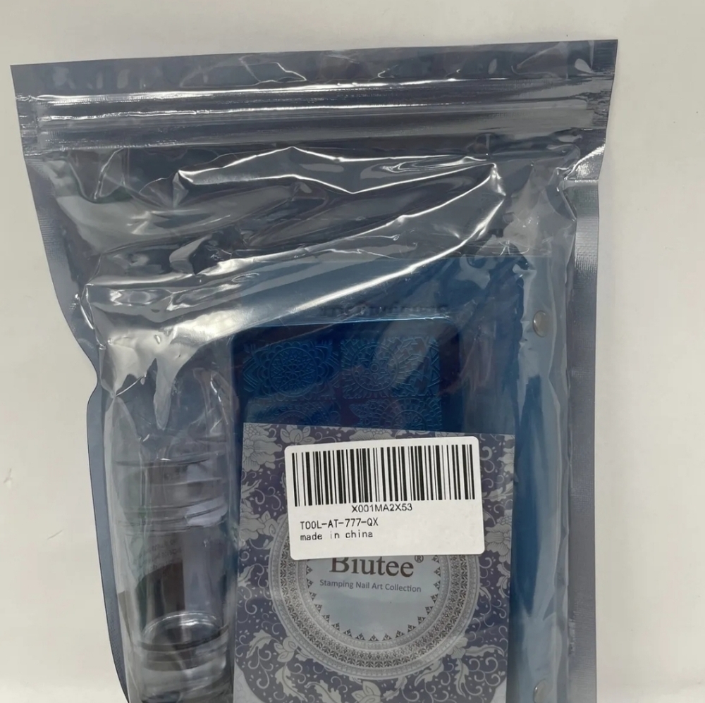 Biutee 19pcs Nail Stamp Plates set 15 plate 1Stamper 2Scraper 1storage bag Nails - Picture 2 of 7